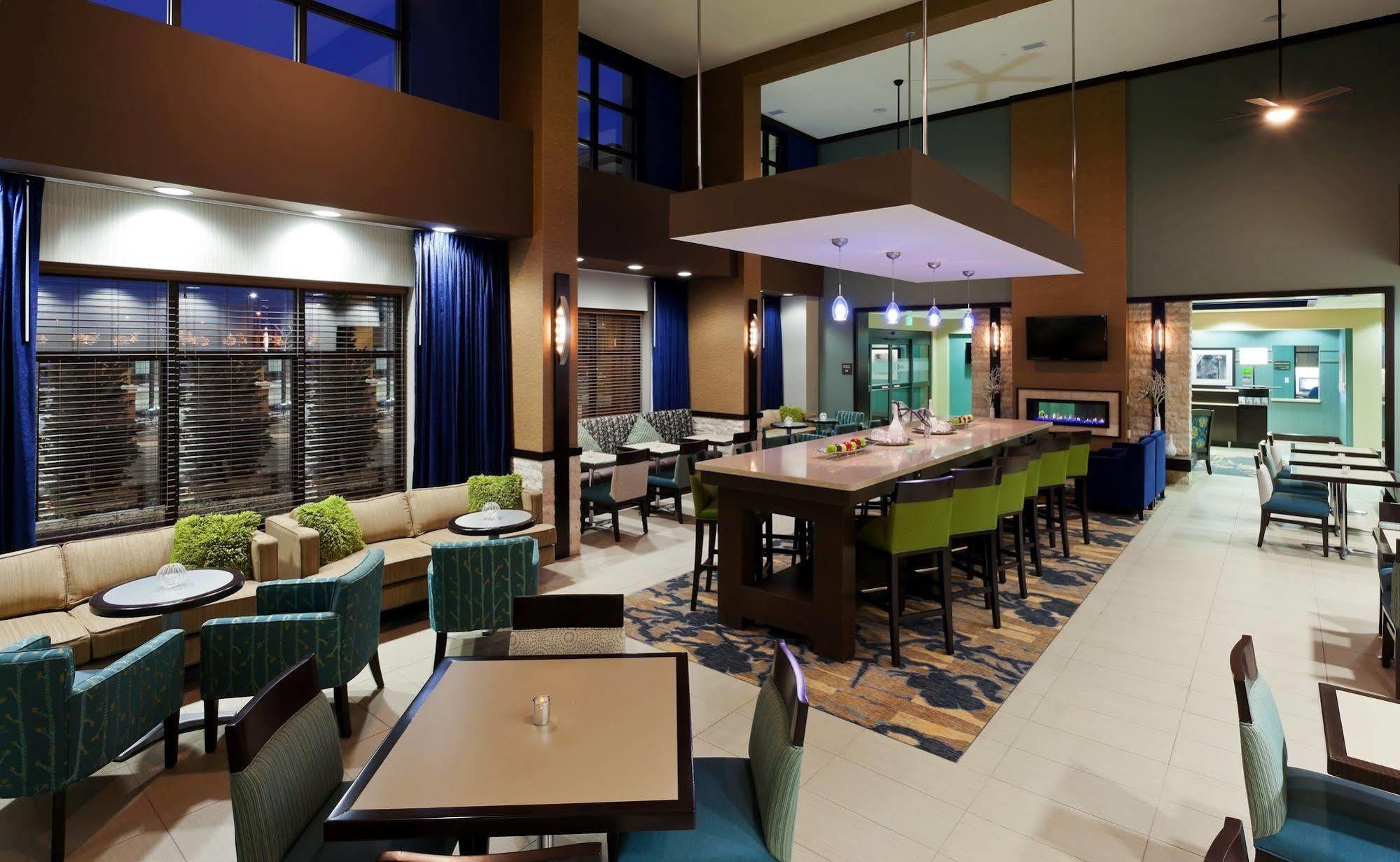 Hampton Inn & Suites Denver Airport / Gateway Park Aurora Exterior foto